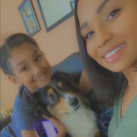 Meet your Posher, Indika - Picture 1 of 1